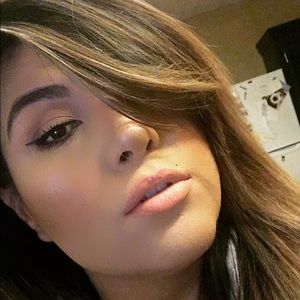 Meet your Posher, Chrystall